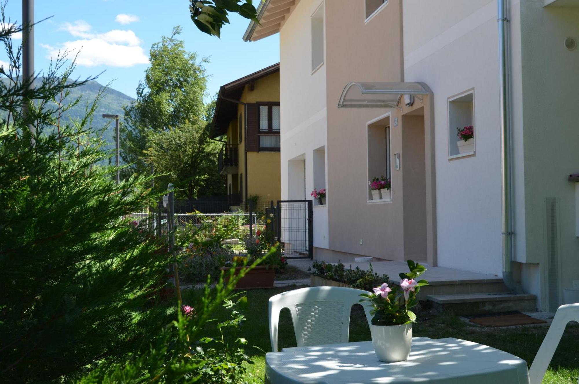 Ca' Del Lauro Apartment Caldonazzo Luaran gambar