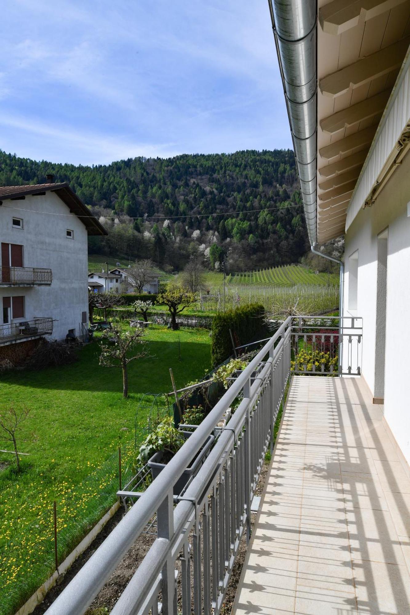 Ca' Del Lauro Apartment Caldonazzo Luaran gambar